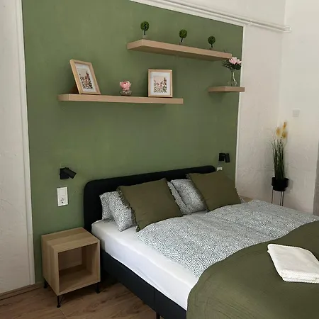 Balaton Bloom 24 Apartment *
